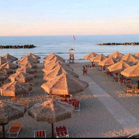 Donata Dal Mare Apartment Francavilla Al Mare Ngoại thất bức ảnh